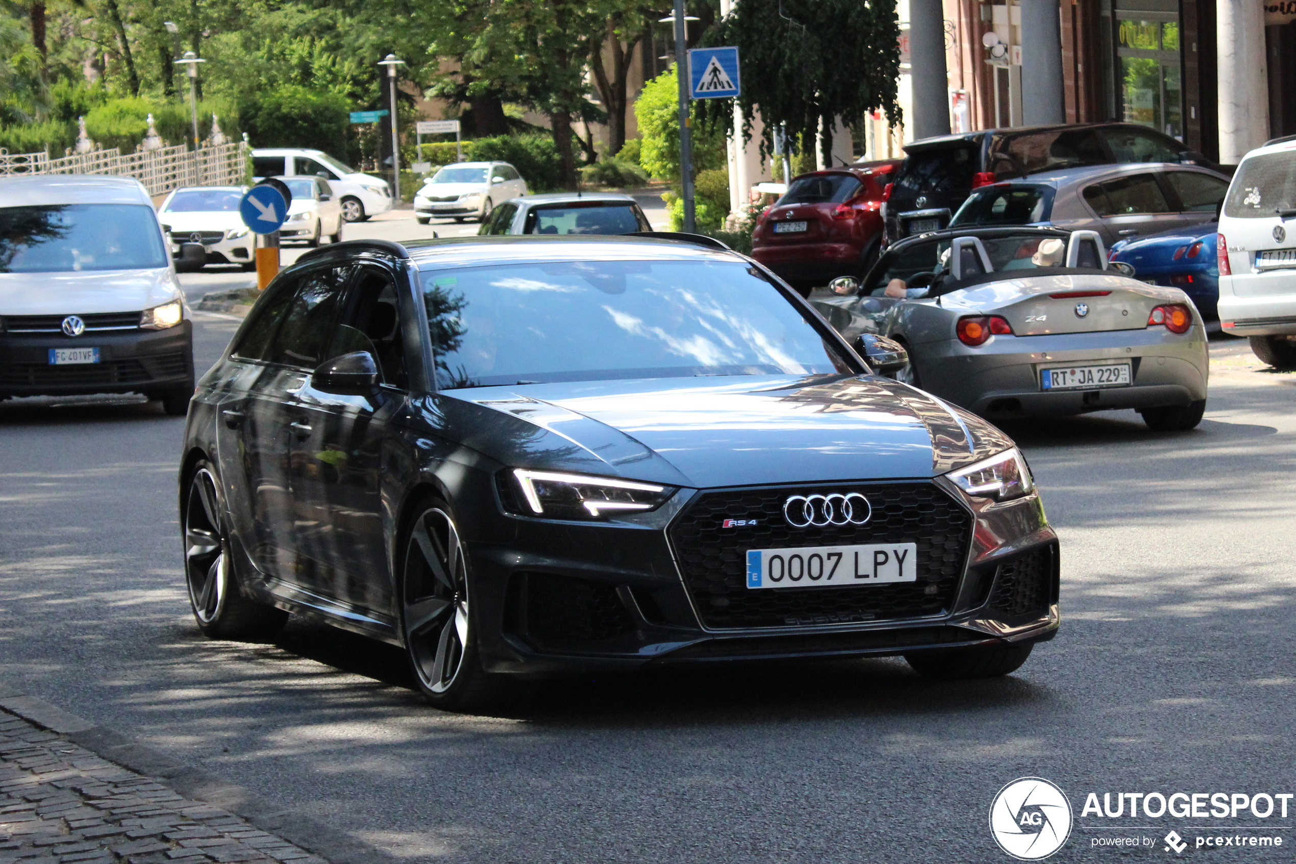 Audi RS4 Avant B9