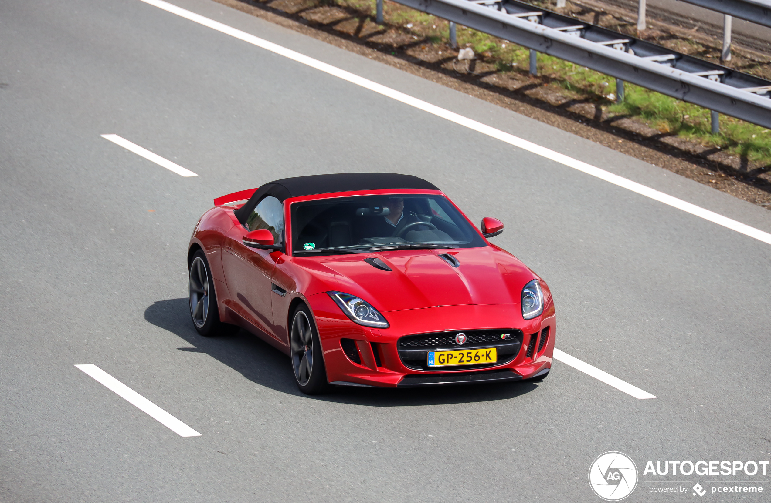 Jaguar F-TYPE S Convertible