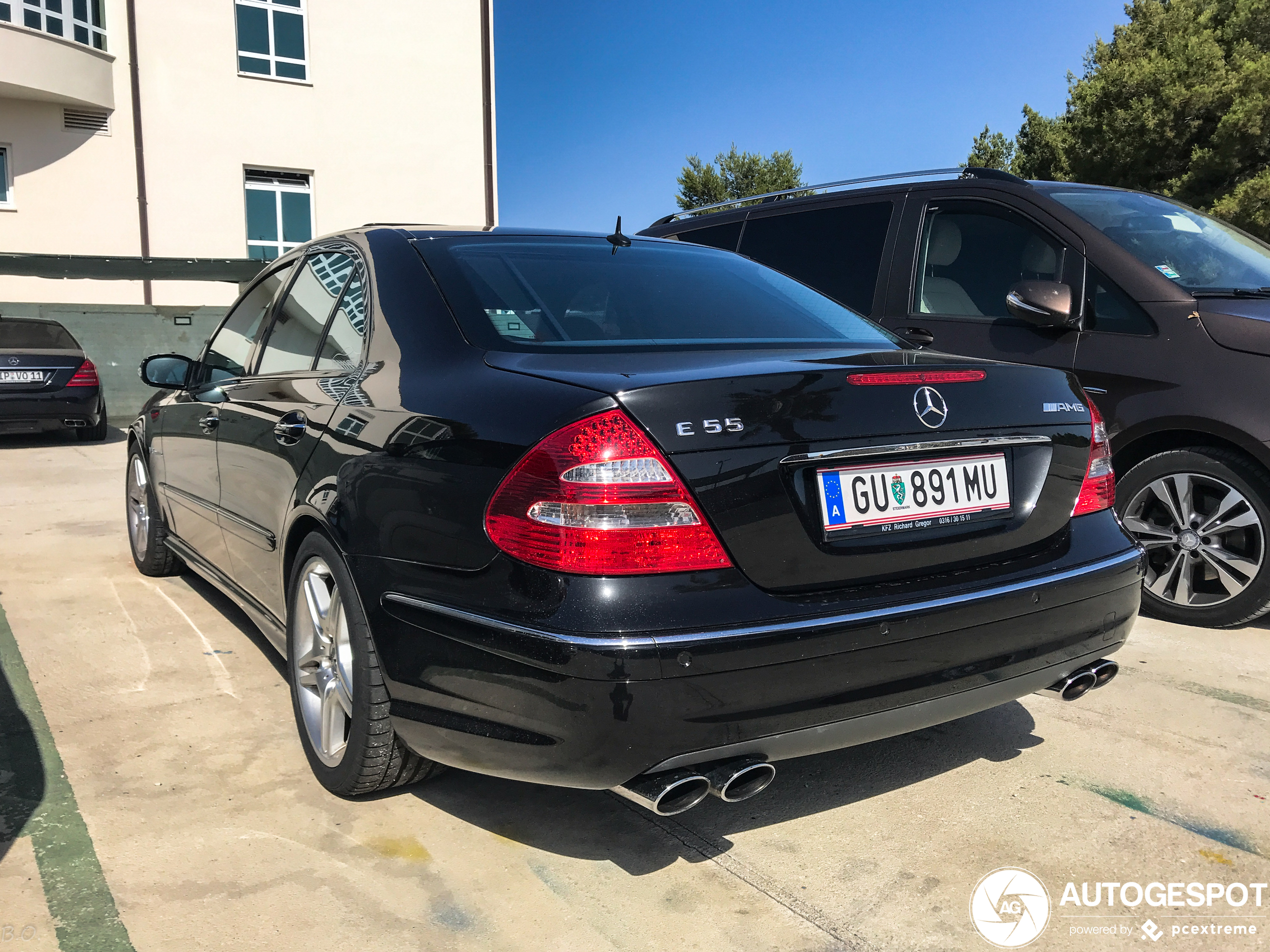 Mercedes-Benz E 55 AMG