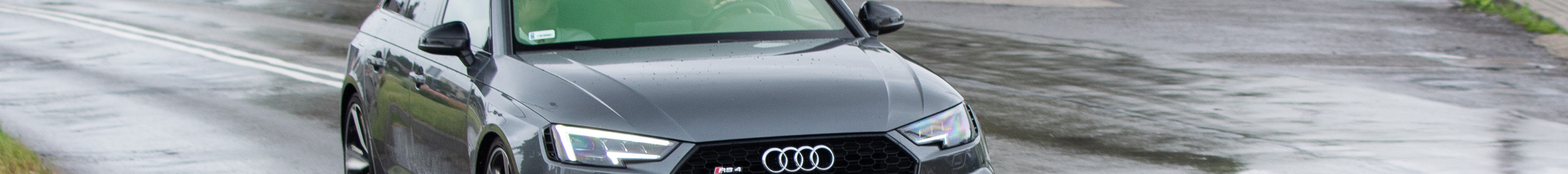 Audi RS4 Avant B9