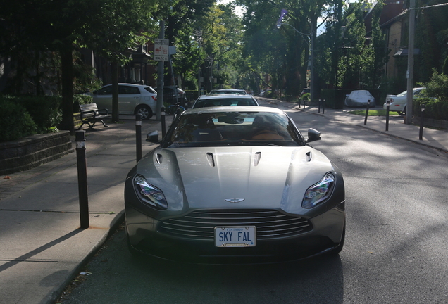 Aston Martin DB11