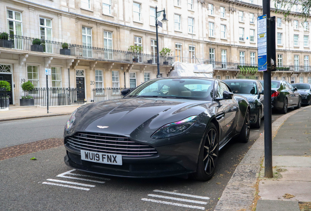 Aston Martin DB11 V8