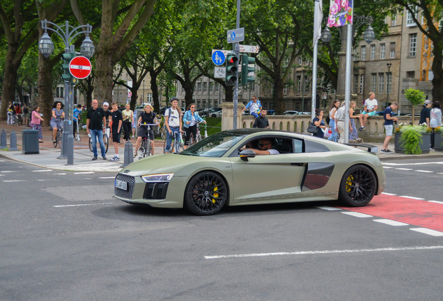 Audi R8 V10 Plus 2015