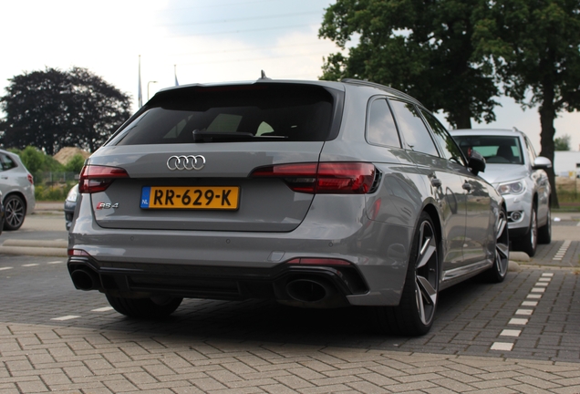 Audi RS4 Avant B9