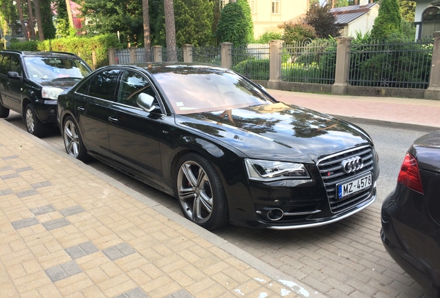 Audi S8 D4