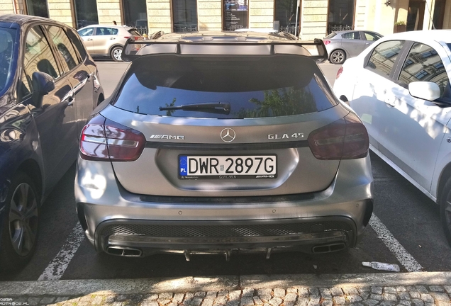 Mercedes-AMG GLA 45 X156