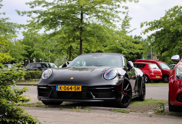 Porsche 992 Carrera 4S Cabriolet