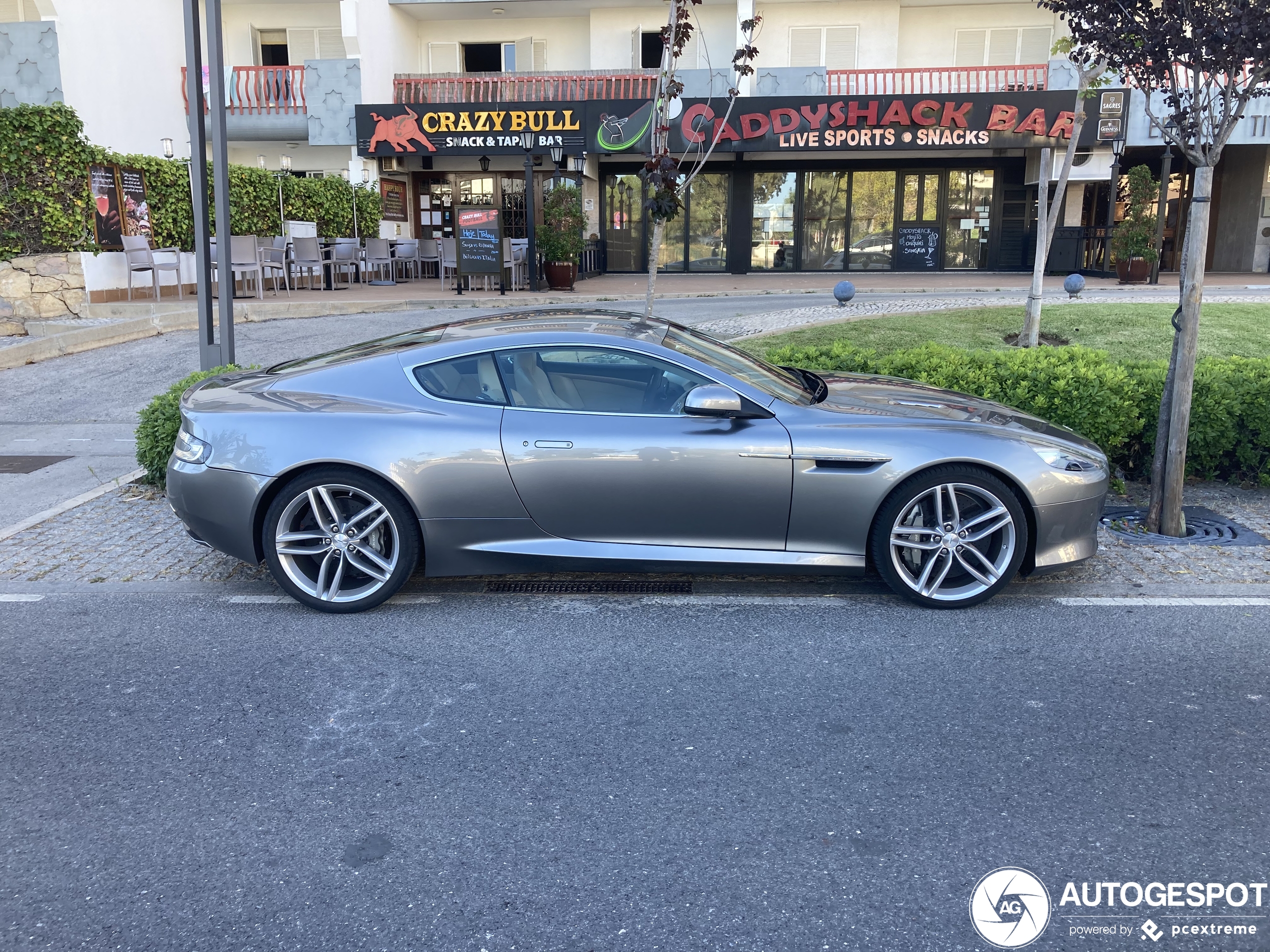 Aston Martin Virage 2011