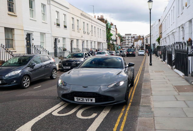 Aston Martin V8 Vantage 2018