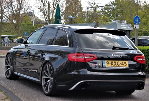 Audi RS4 Avant B8