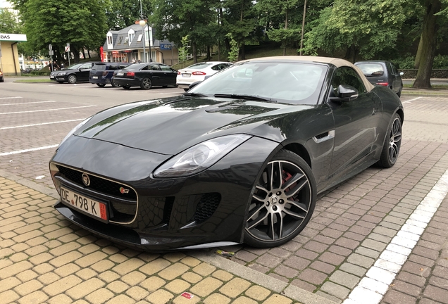 Jaguar F-TYPE S V8 Convertible