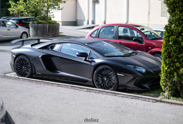 Lamborghini Aventador LP750-4 SuperVeloce