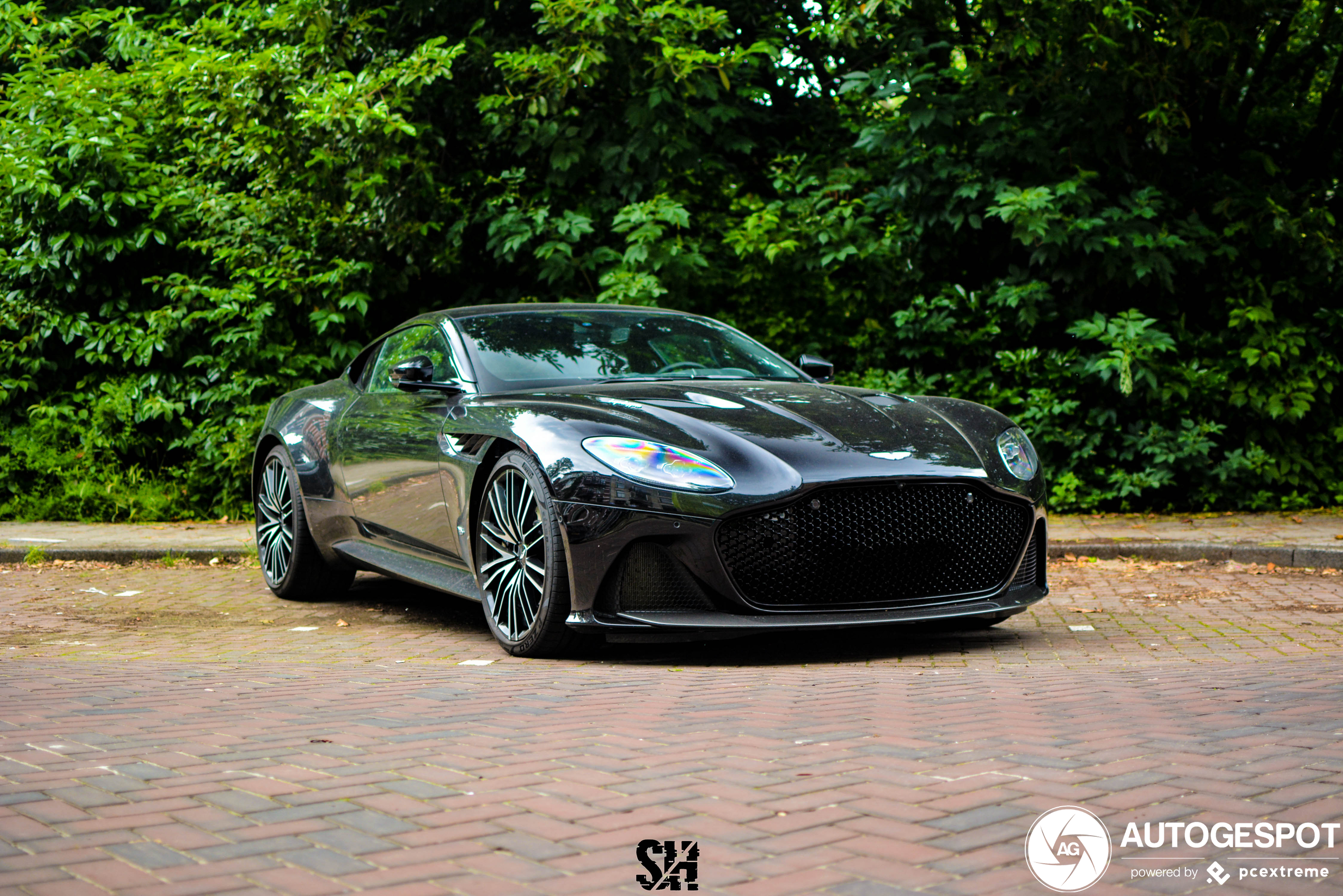 Aston Martin DBS Superleggera