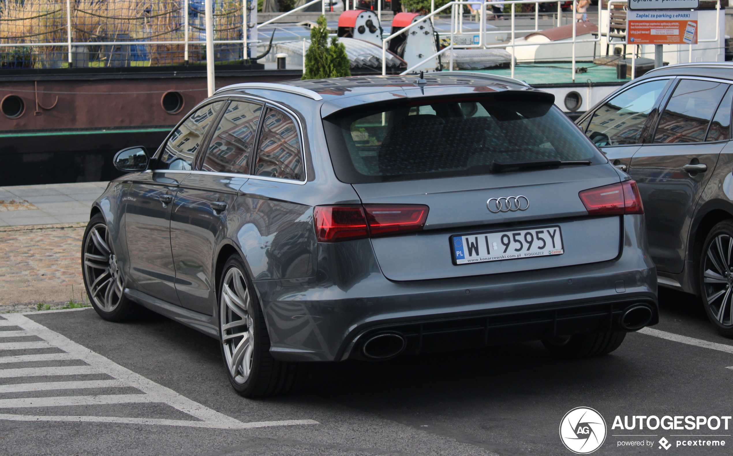 Audi RS6 Avant C7 2015