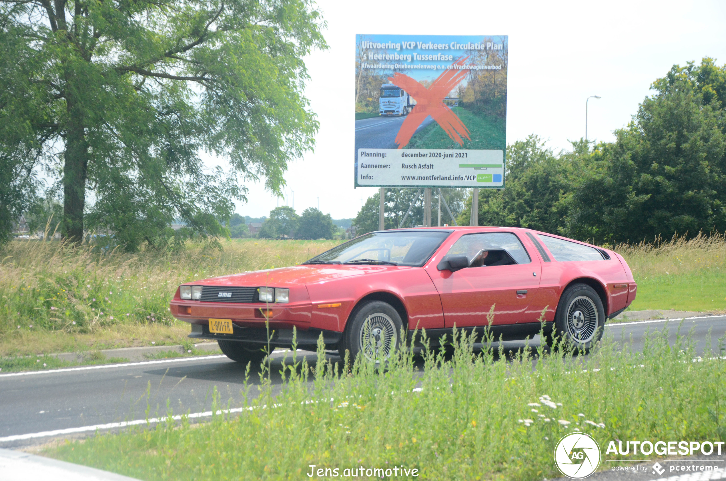 DeLorean DMC-12