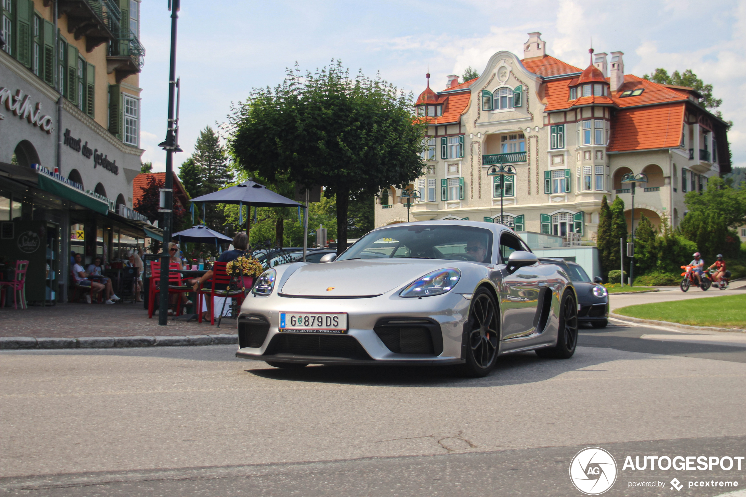 Porsche 718 Cayman GT4