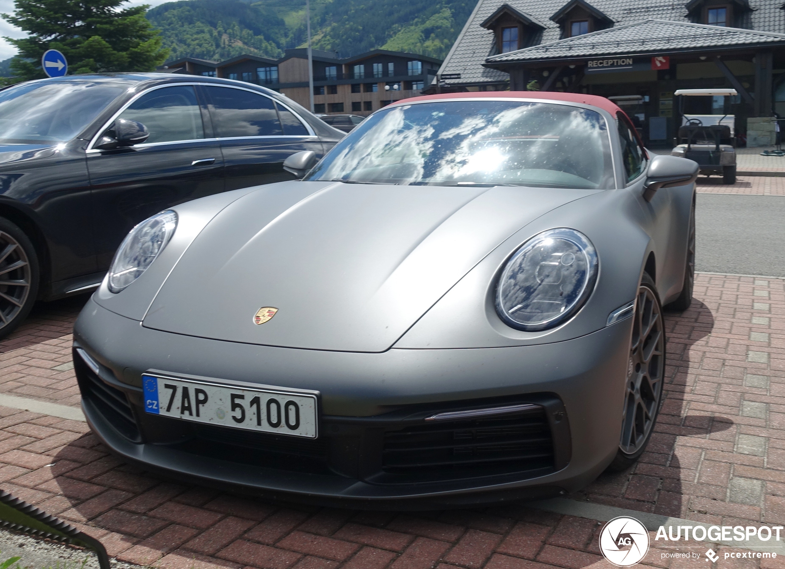 Porsche 992 Carrera 4S Cabriolet