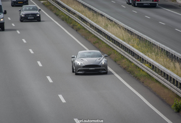 Aston Martin Vanquish 2013