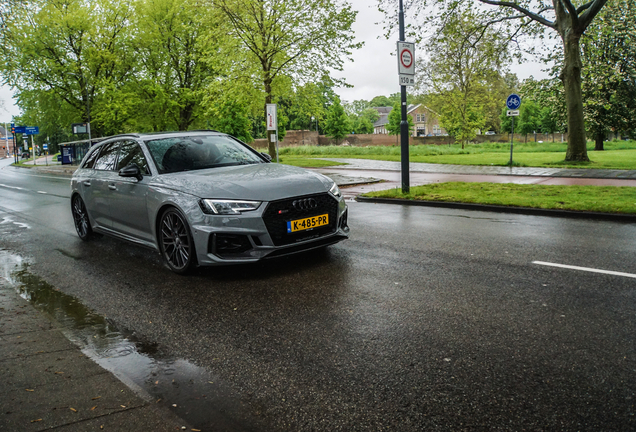 Audi RS4 Avant B9