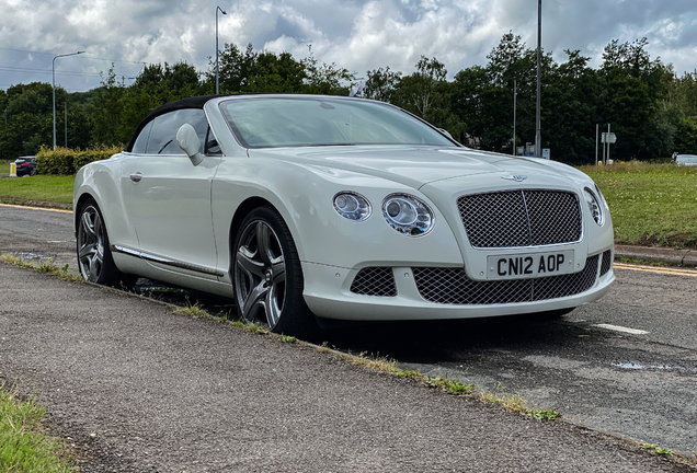 Bentley Continental GTC 2012