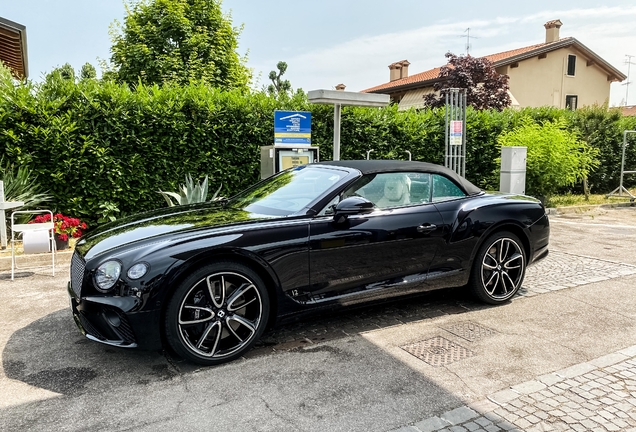 Bentley Continental GTC 2019