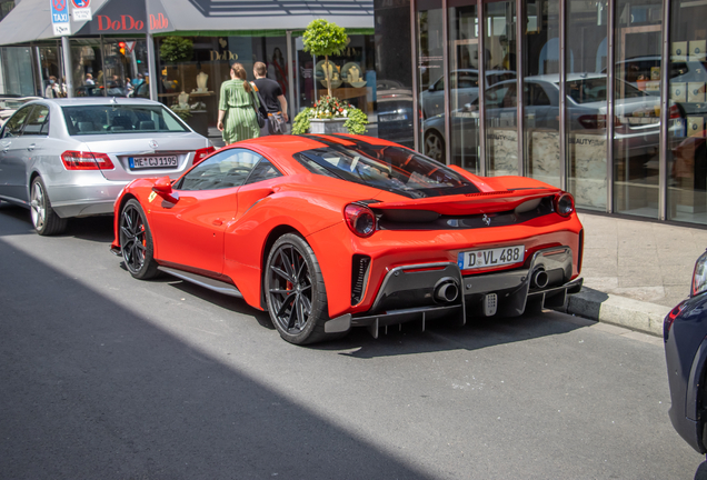 Ferrari 488 Pista