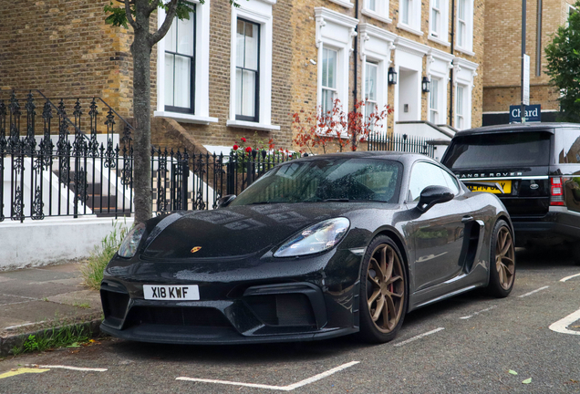 Porsche 718 Cayman GT4