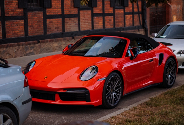 Porsche 992 Turbo Cabriolet