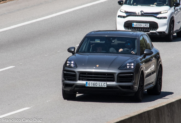 Porsche 9YA Cayenne GTS