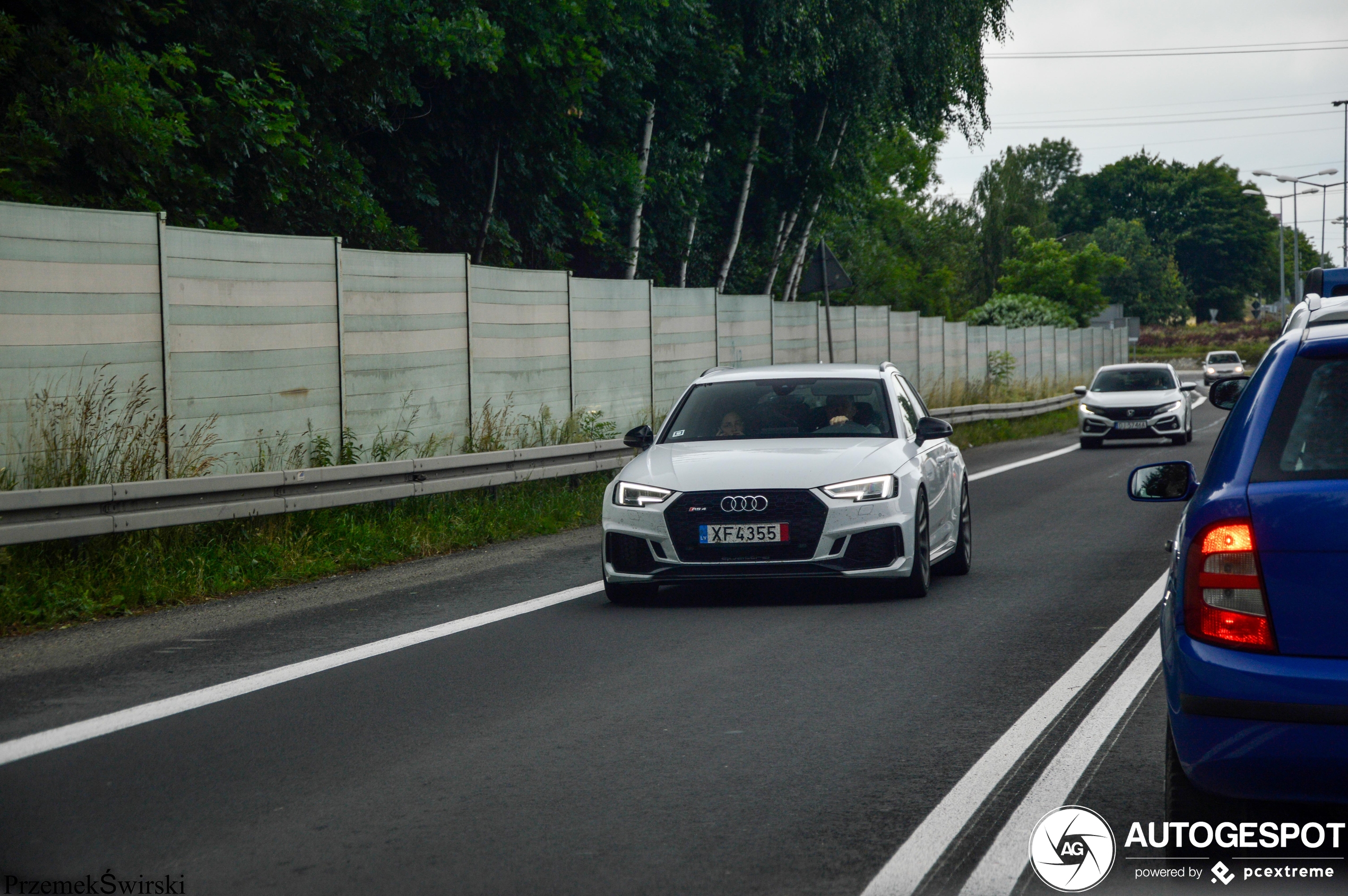 Audi RS4 Avant B9