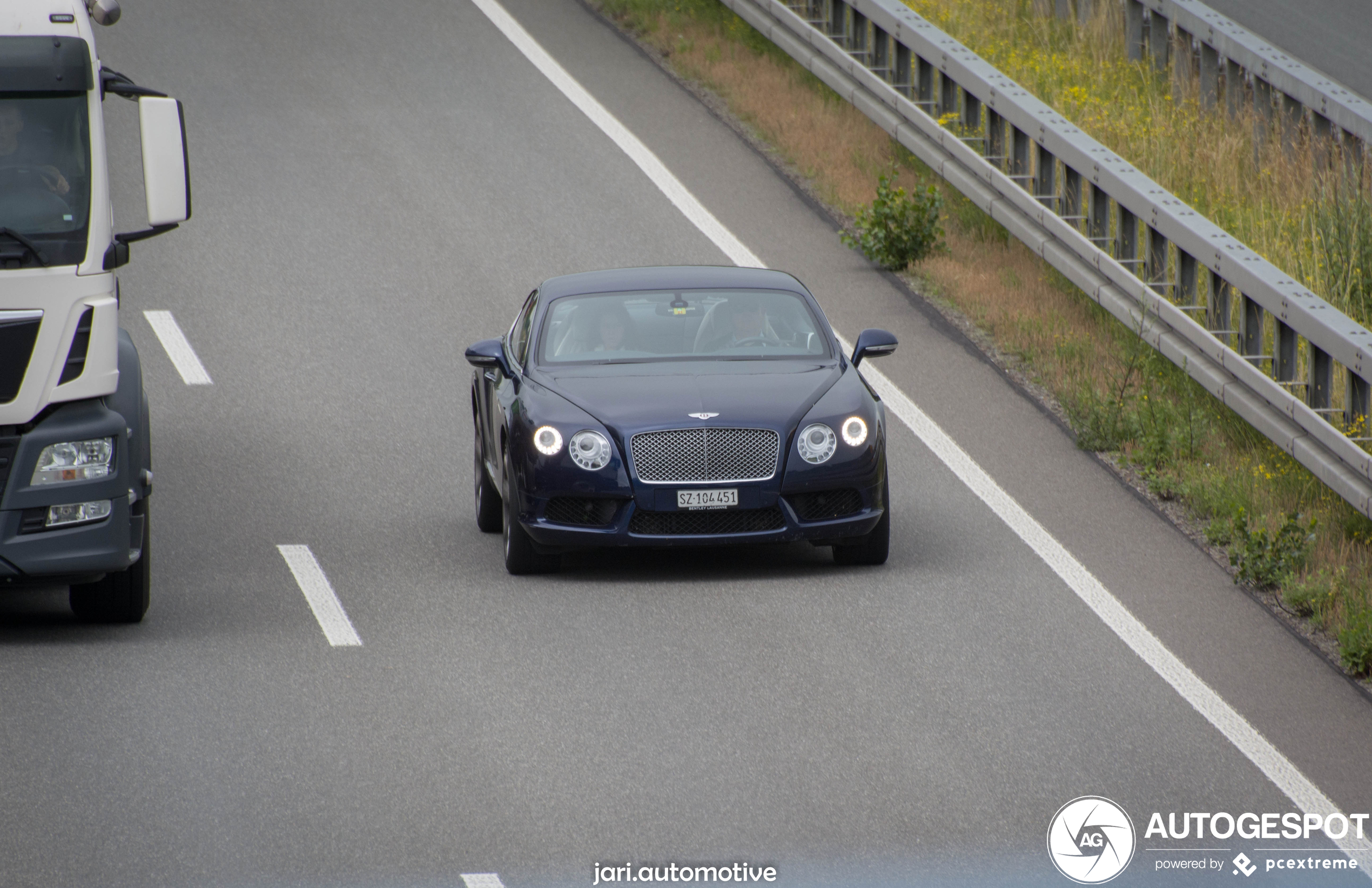 Bentley Continental GT V8