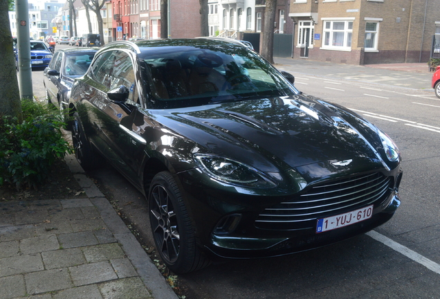 Aston Martin DBX