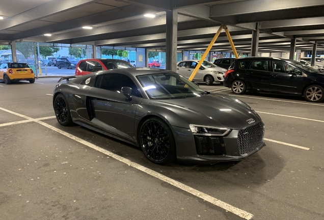 Audi R8 V10 Plus 2015