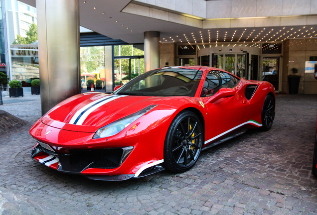 Ferrari 488 Pista