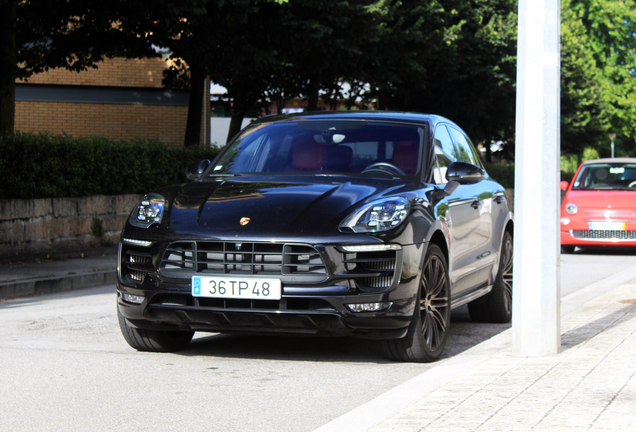 Porsche 95B Macan GTS