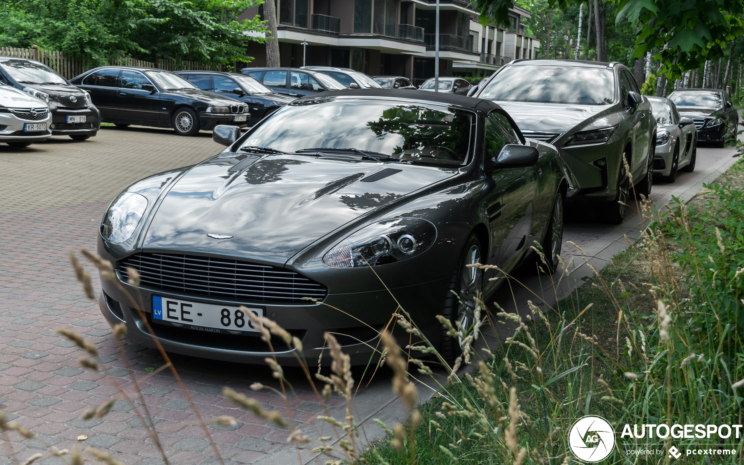 Aston Martin DB9 Volante