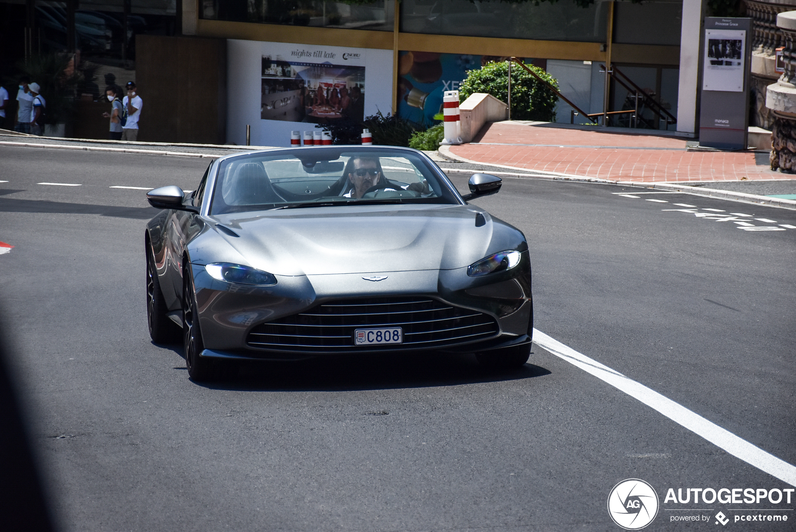 Aston Martin V8 Vantage Roadster 2020