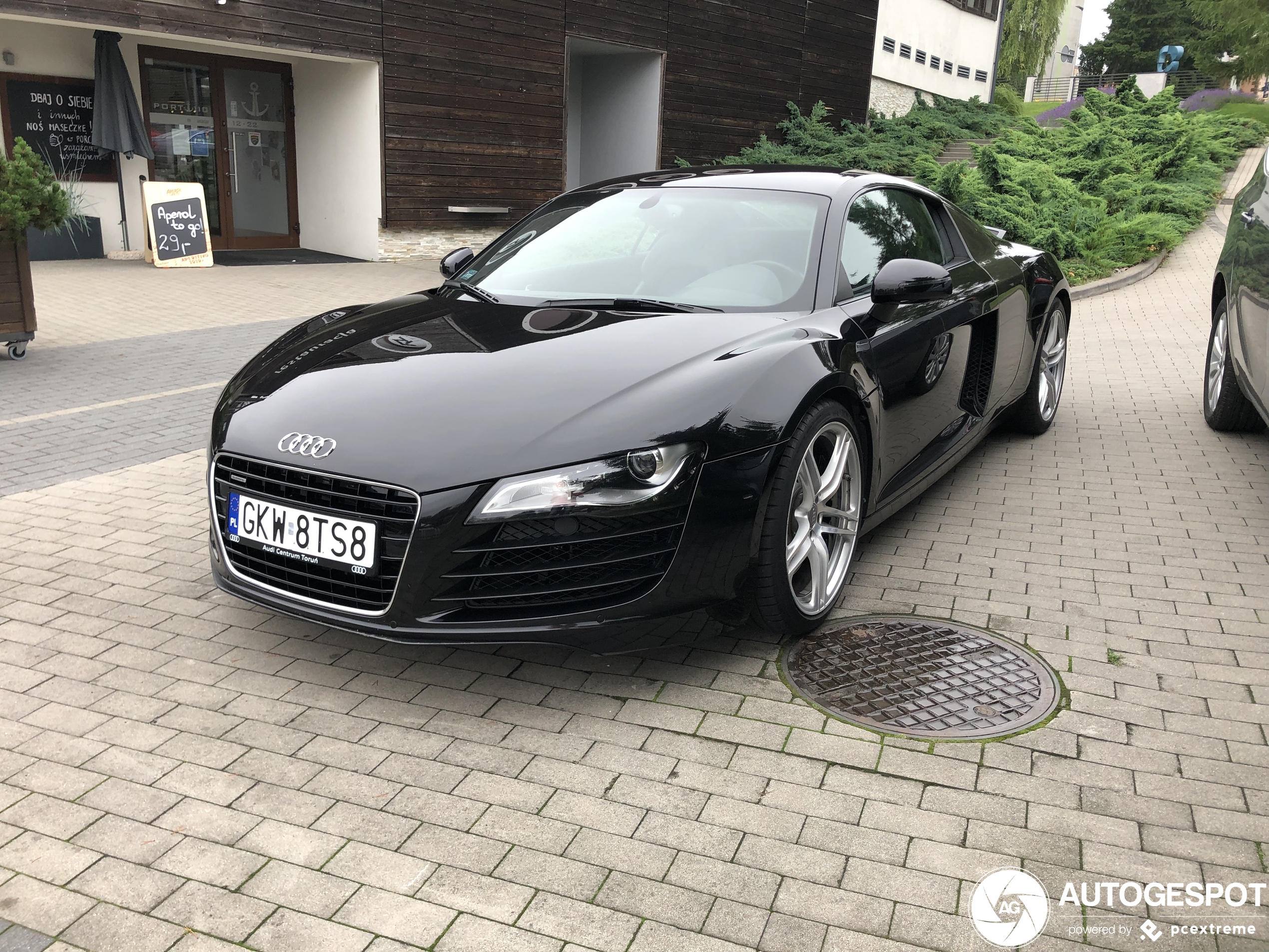 Audi R8