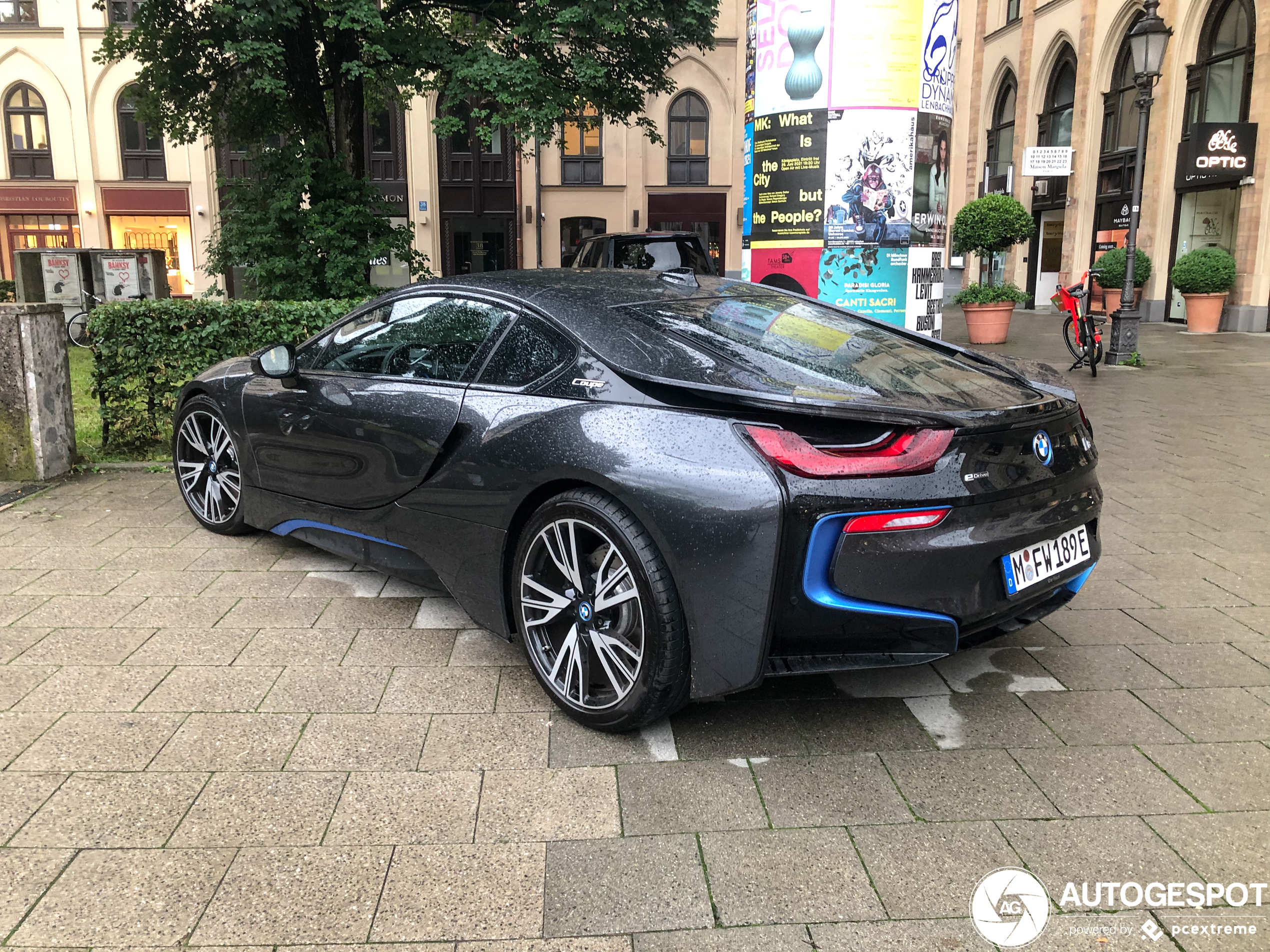 BMW i8