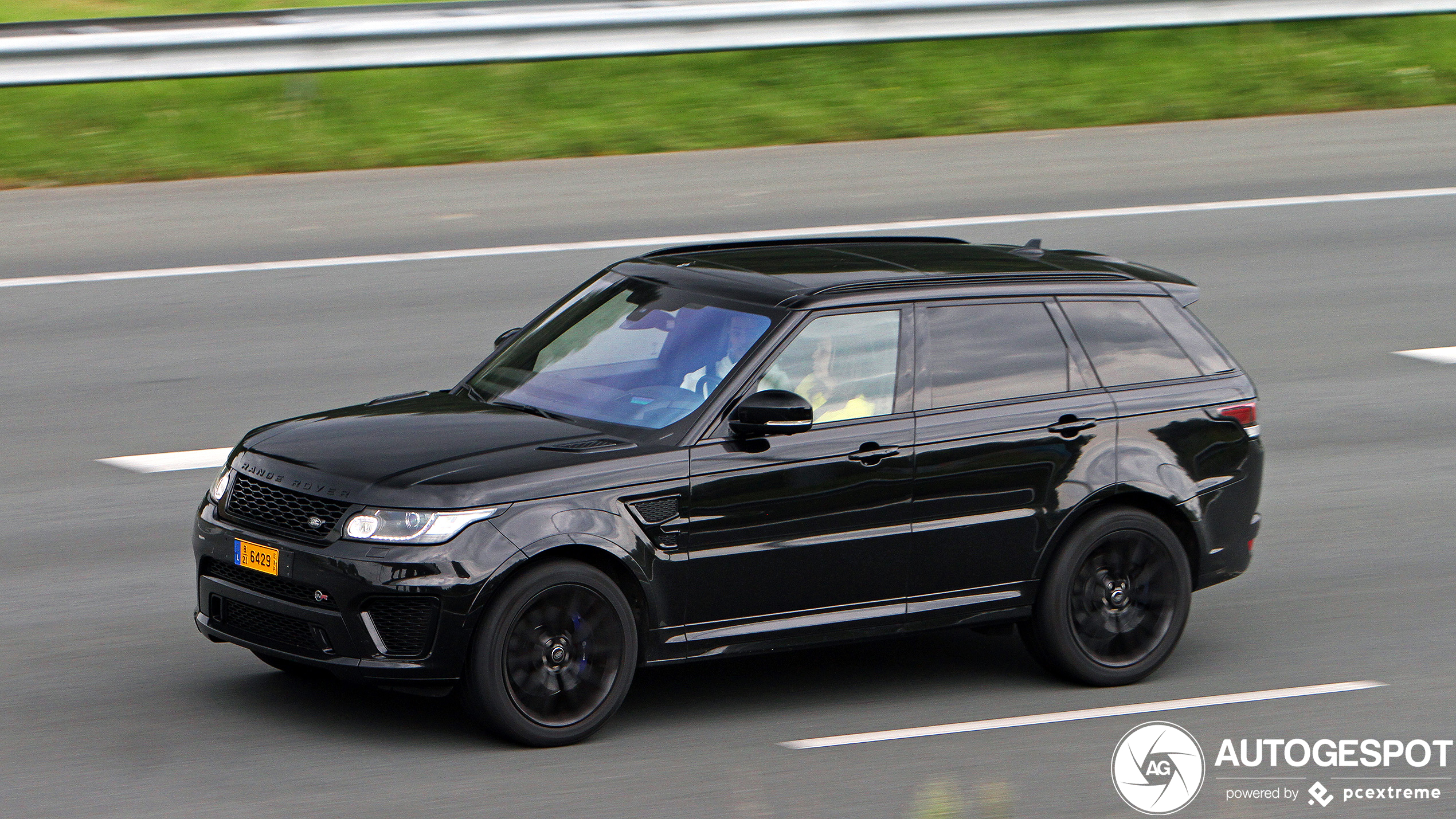 Land Rover Range Rover Sport SVR