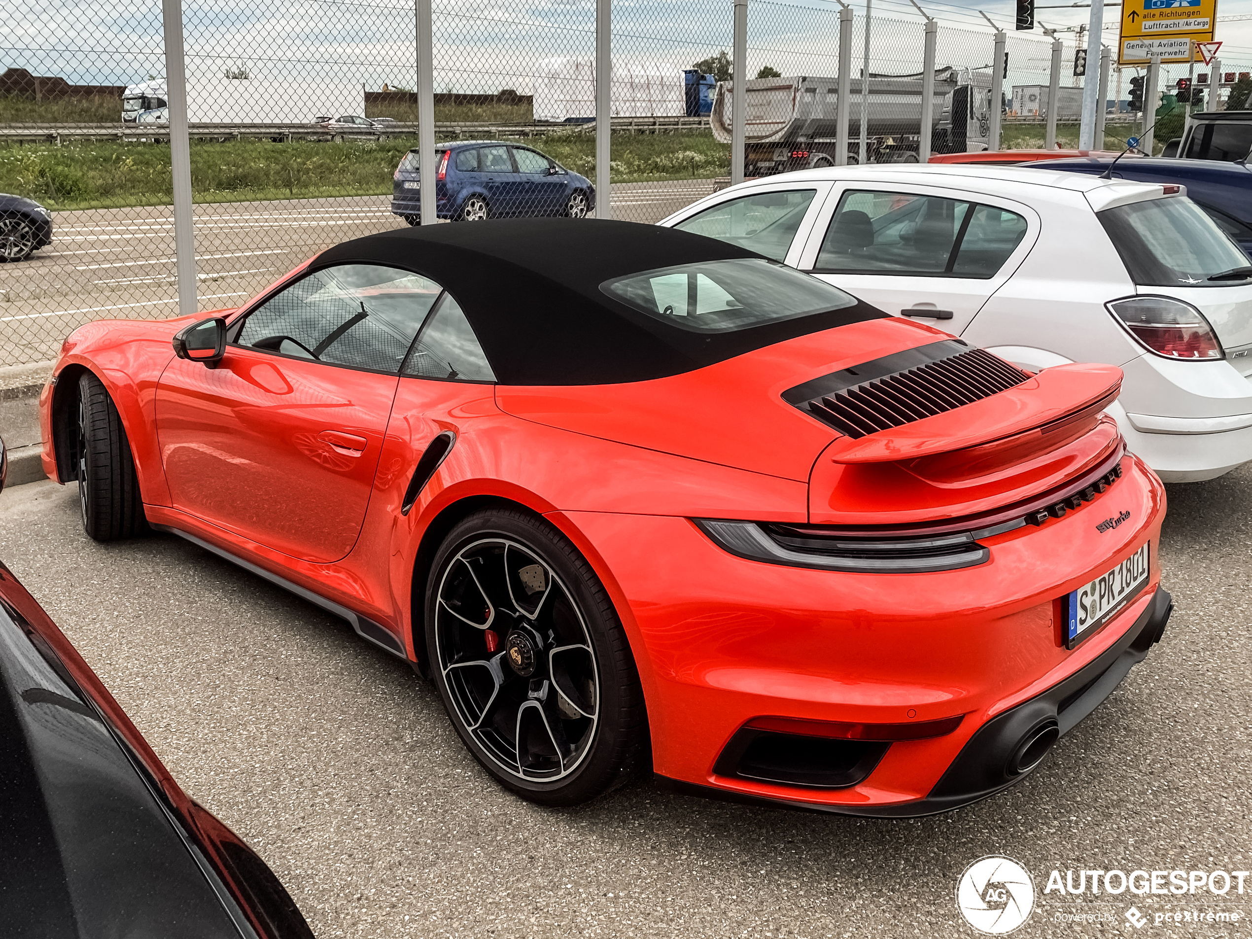 Porsche 992 Turbo Cabriolet