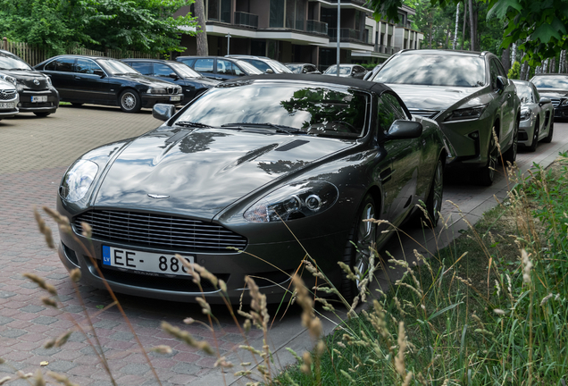 Aston Martin DB9 Volante