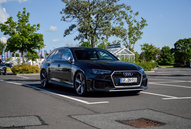 Audi RS4 Avant B9