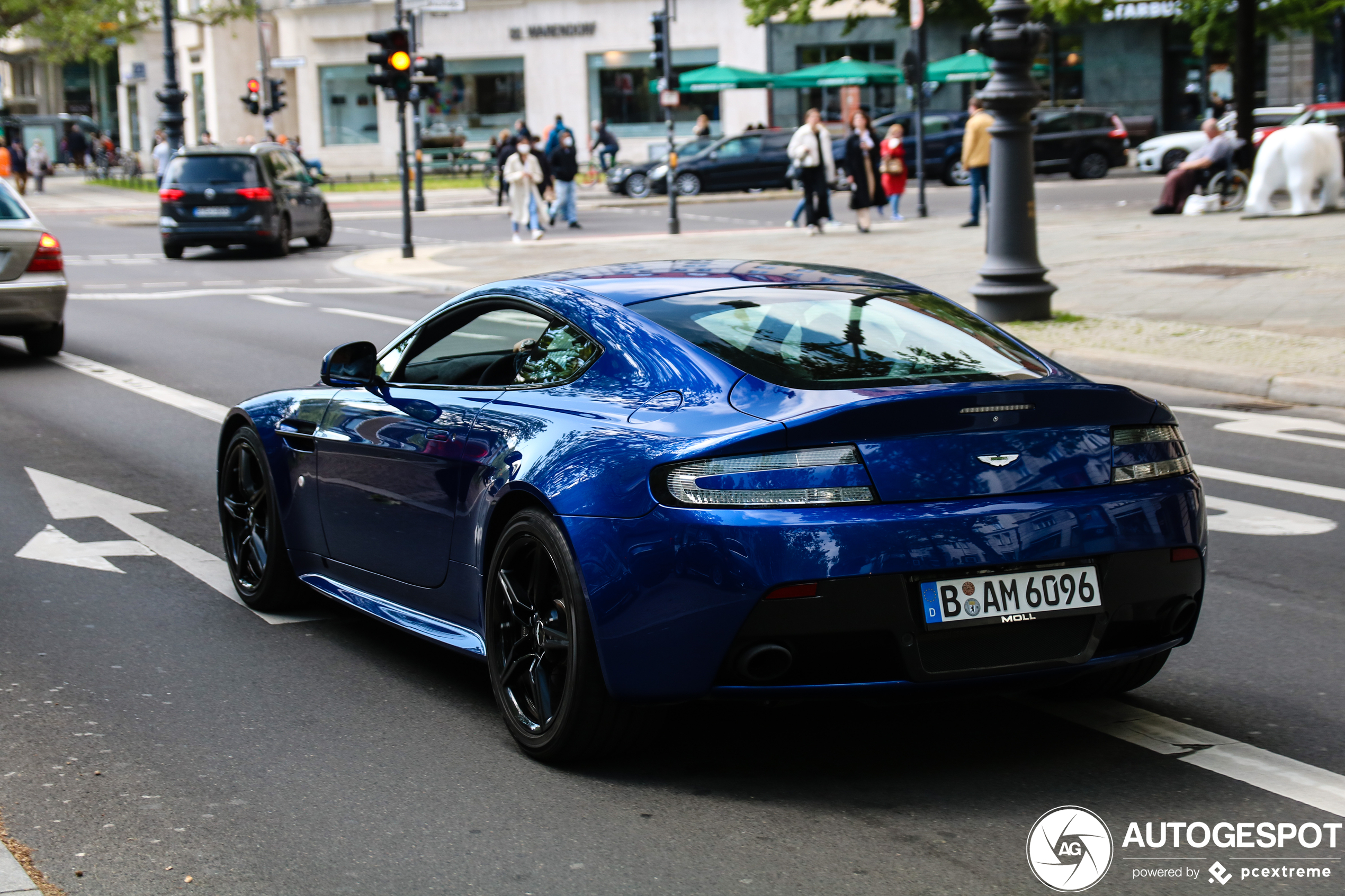 Aston Martin V8 Vantage S