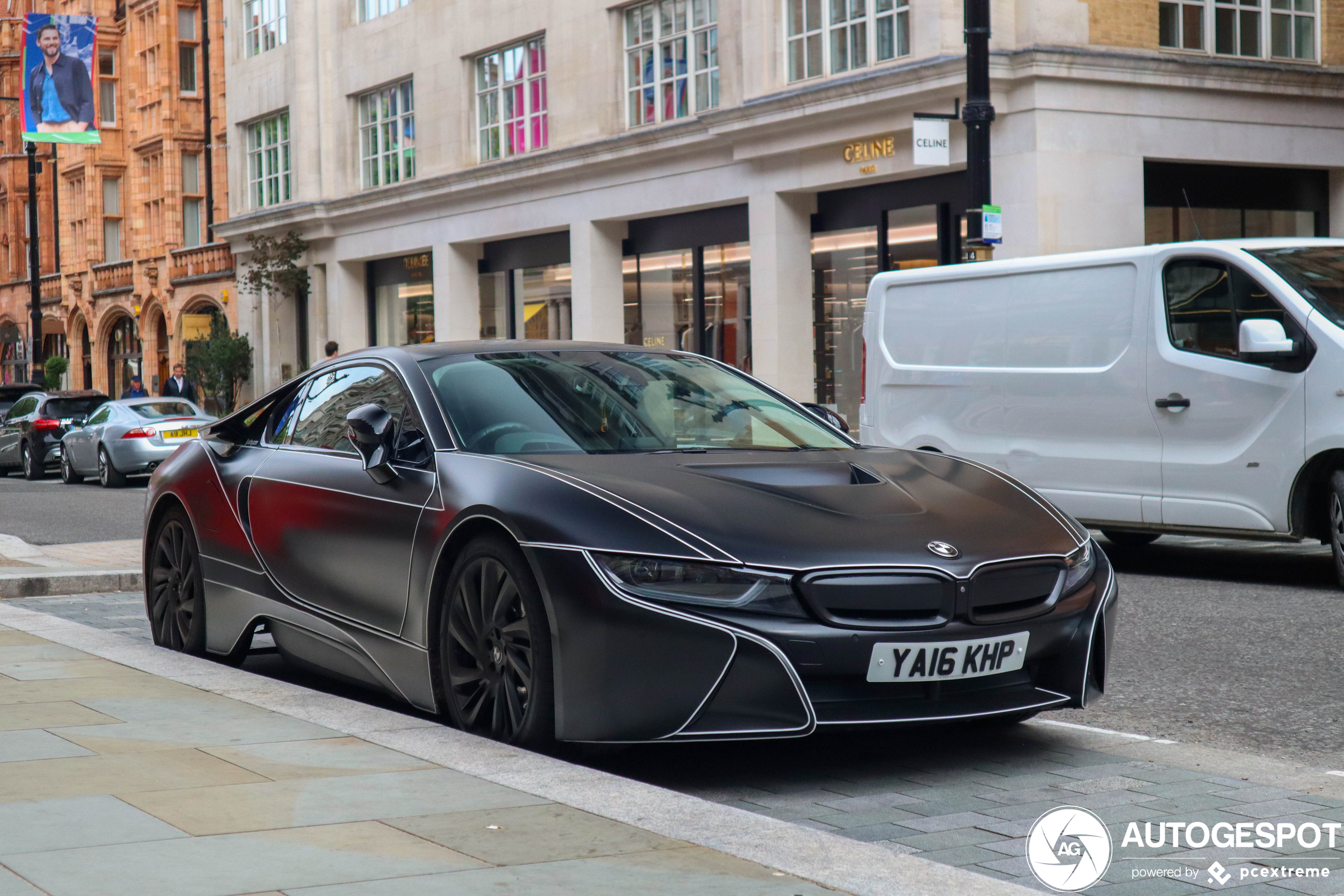 BMW i8