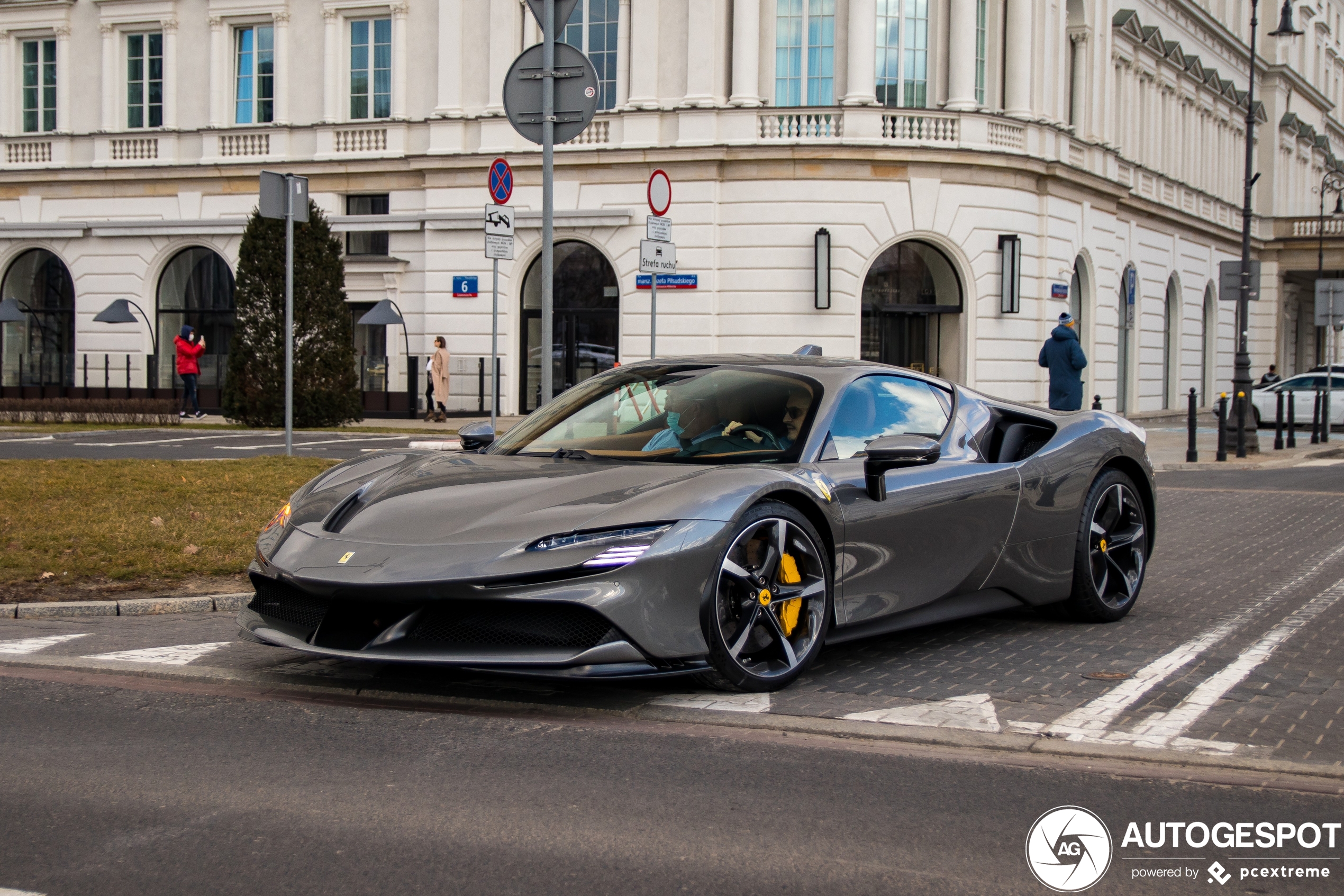 Ferrari SF90 Stradale