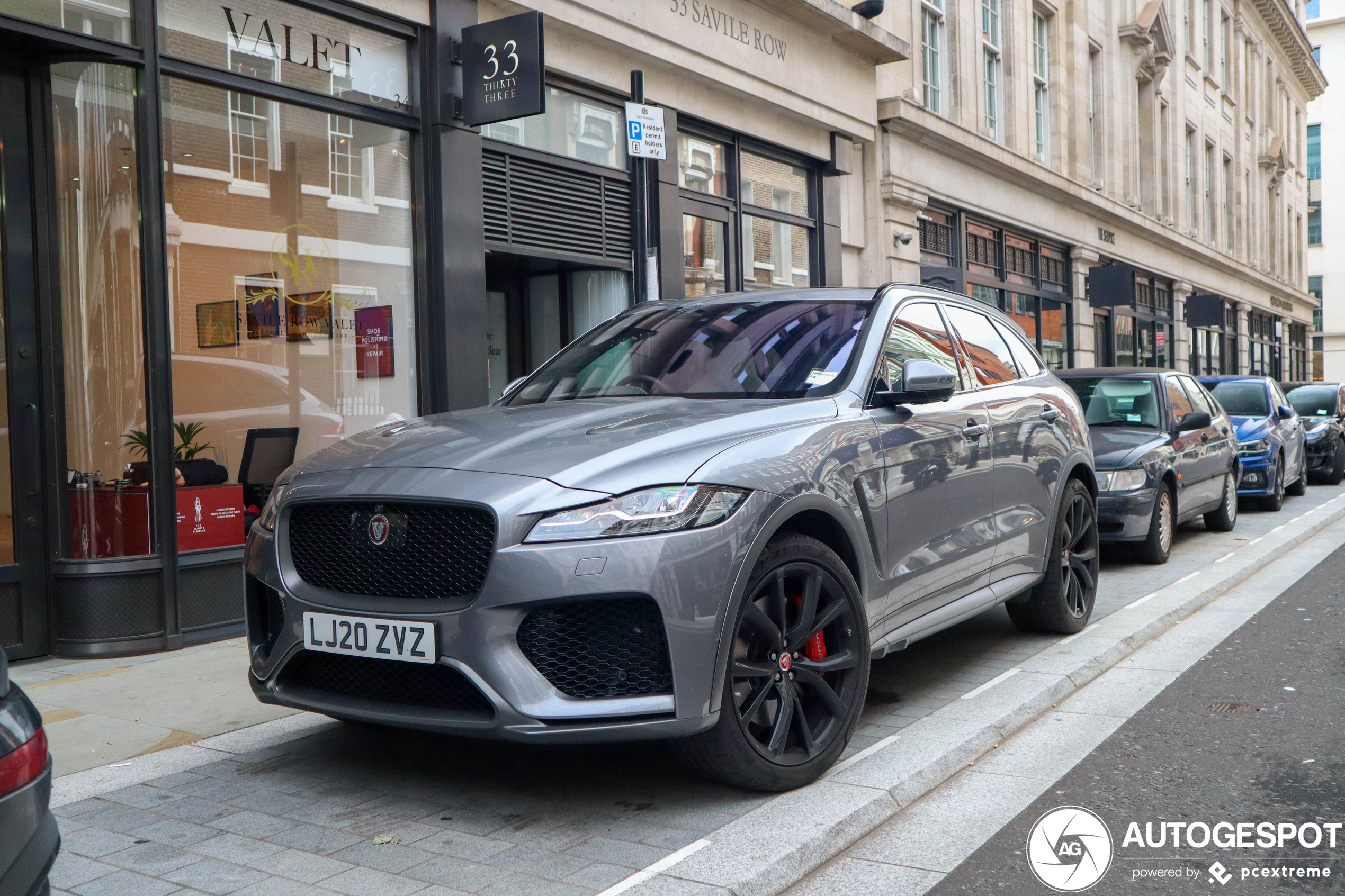 Jaguar F-PACE SVR