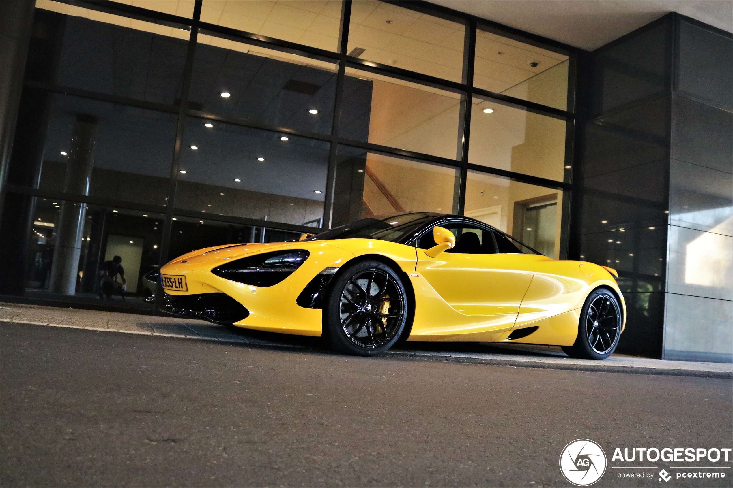 McLaren 720S Spider