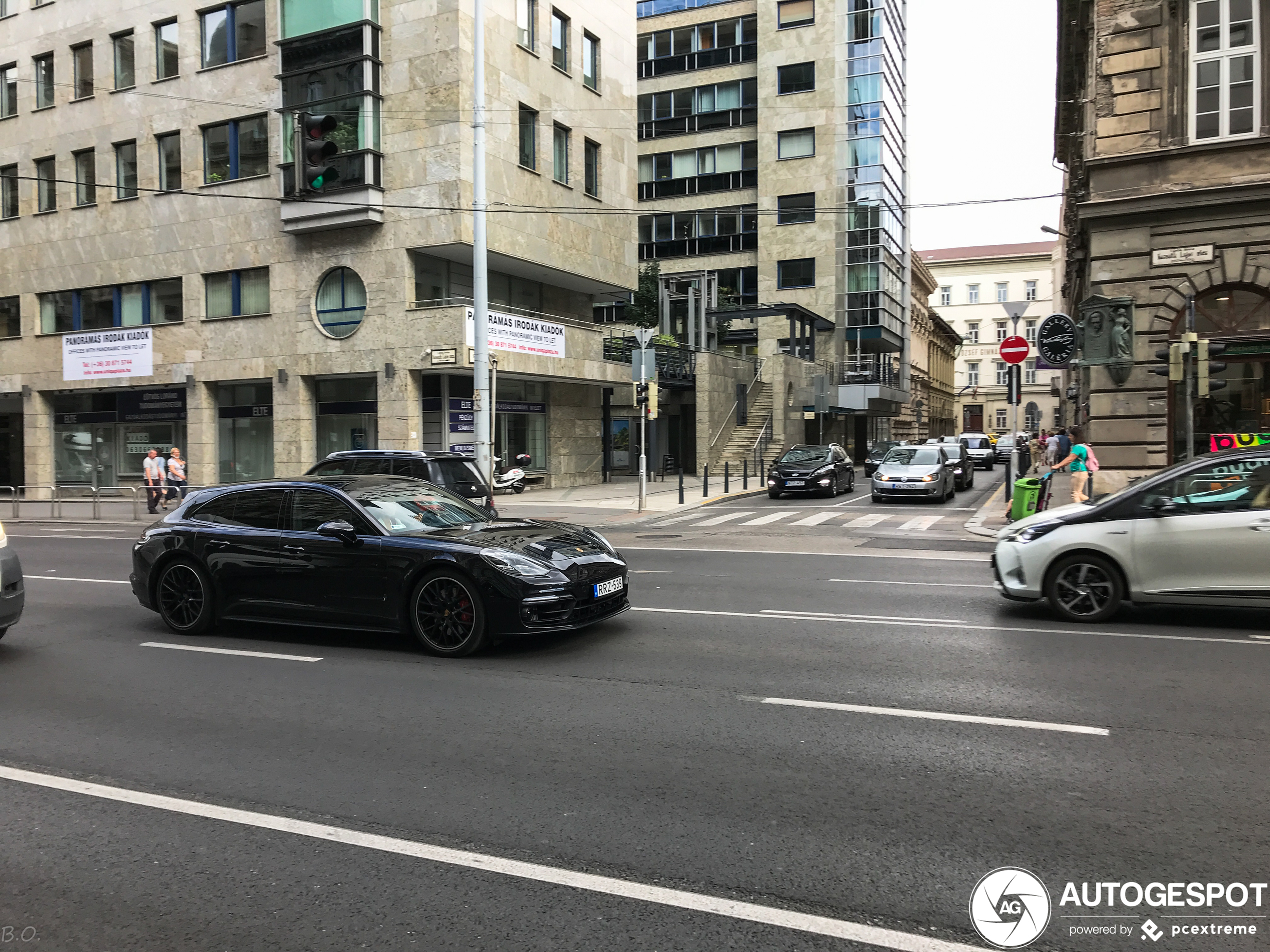 Porsche 971 Panamera GTS Sport Turismo