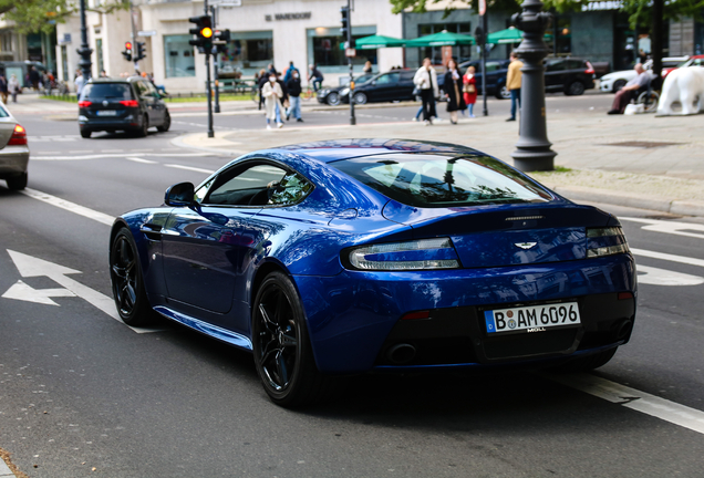 Aston Martin V8 Vantage S